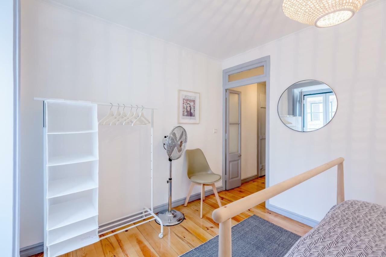 Alfama, Bright And Spacious With Private Terrace, By Timecooler Lisbon Bagian luar foto