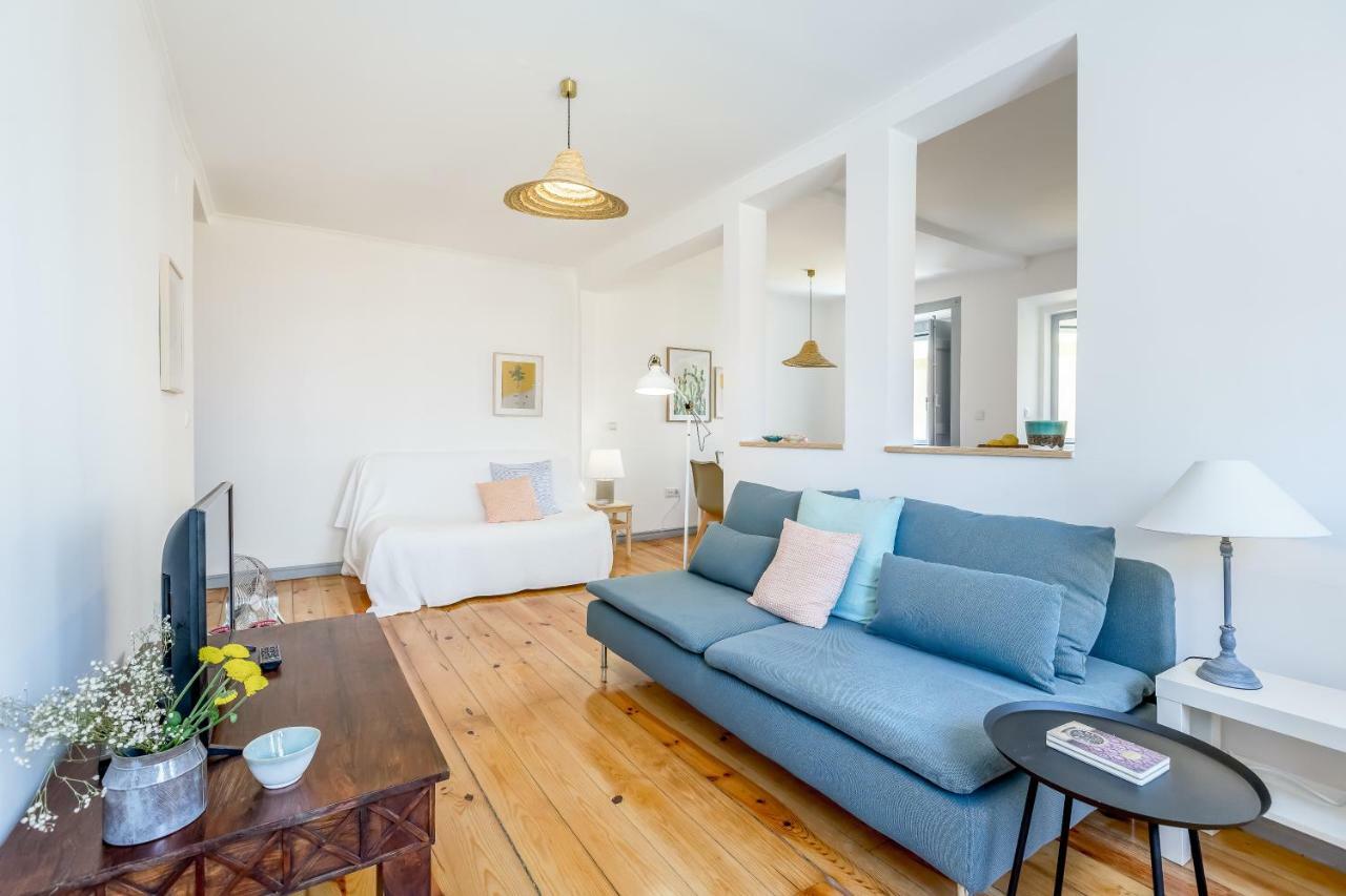 Alfama, Bright And Spacious With Private Terrace, By Timecooler Lisbon Bagian luar foto