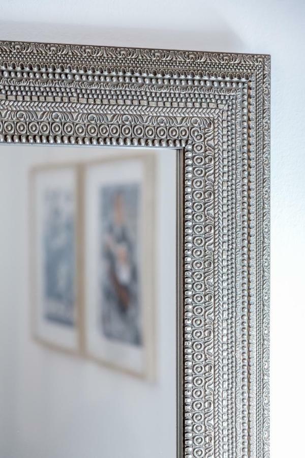 Alfama, Bright And Spacious With Private Terrace, By Timecooler Lisbon Bagian luar foto