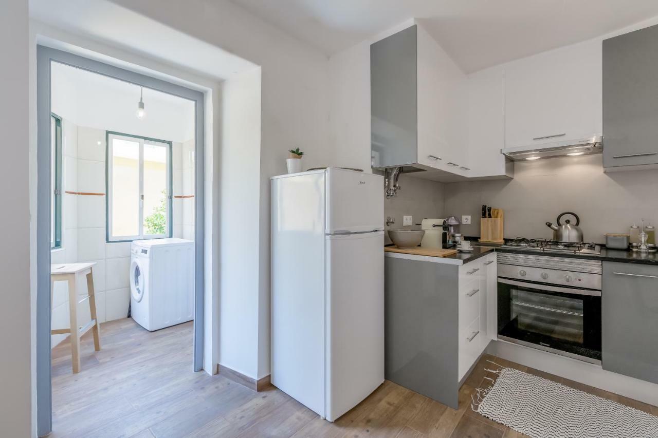 Alfama, Bright And Spacious With Private Terrace, By Timecooler Lisbon Bagian luar foto