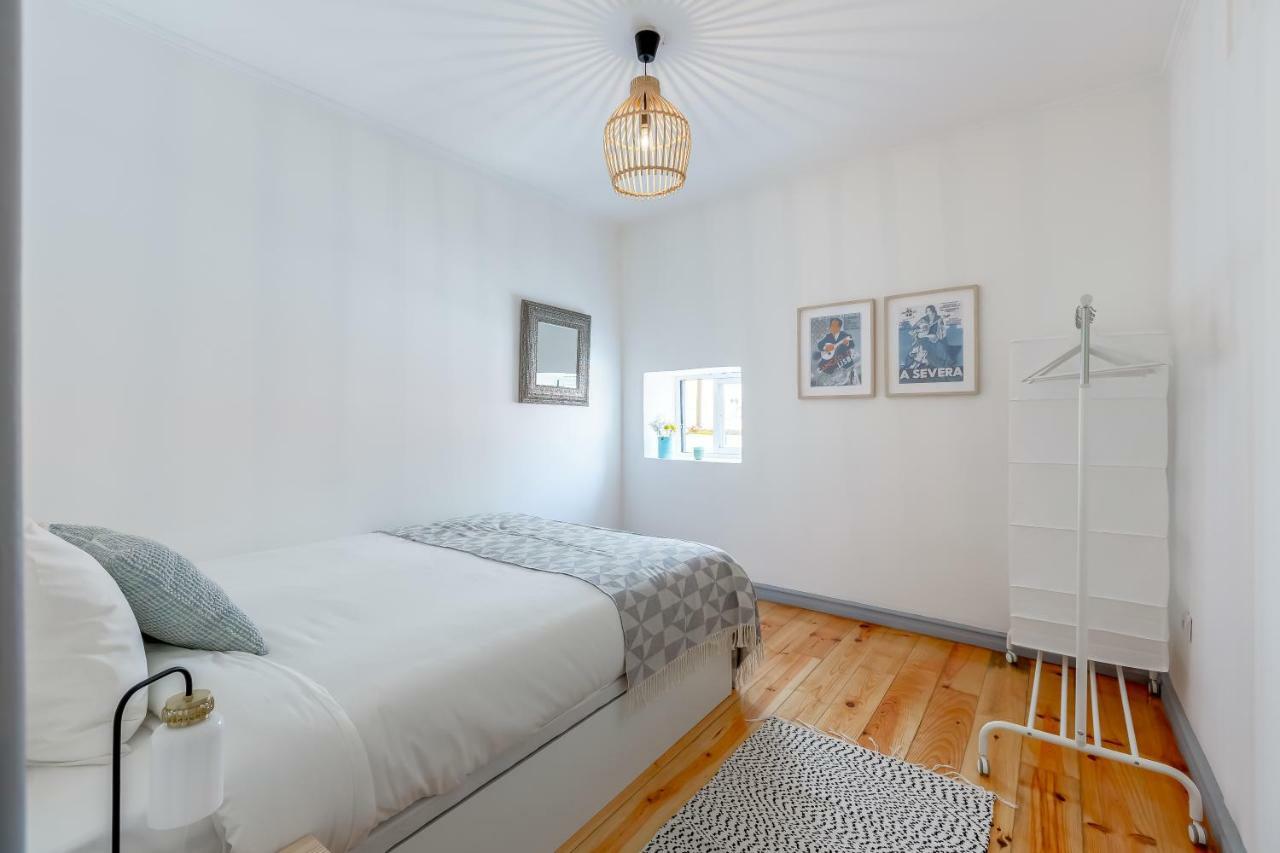 Alfama, Bright And Spacious With Private Terrace, By Timecooler Lisbon Bagian luar foto
