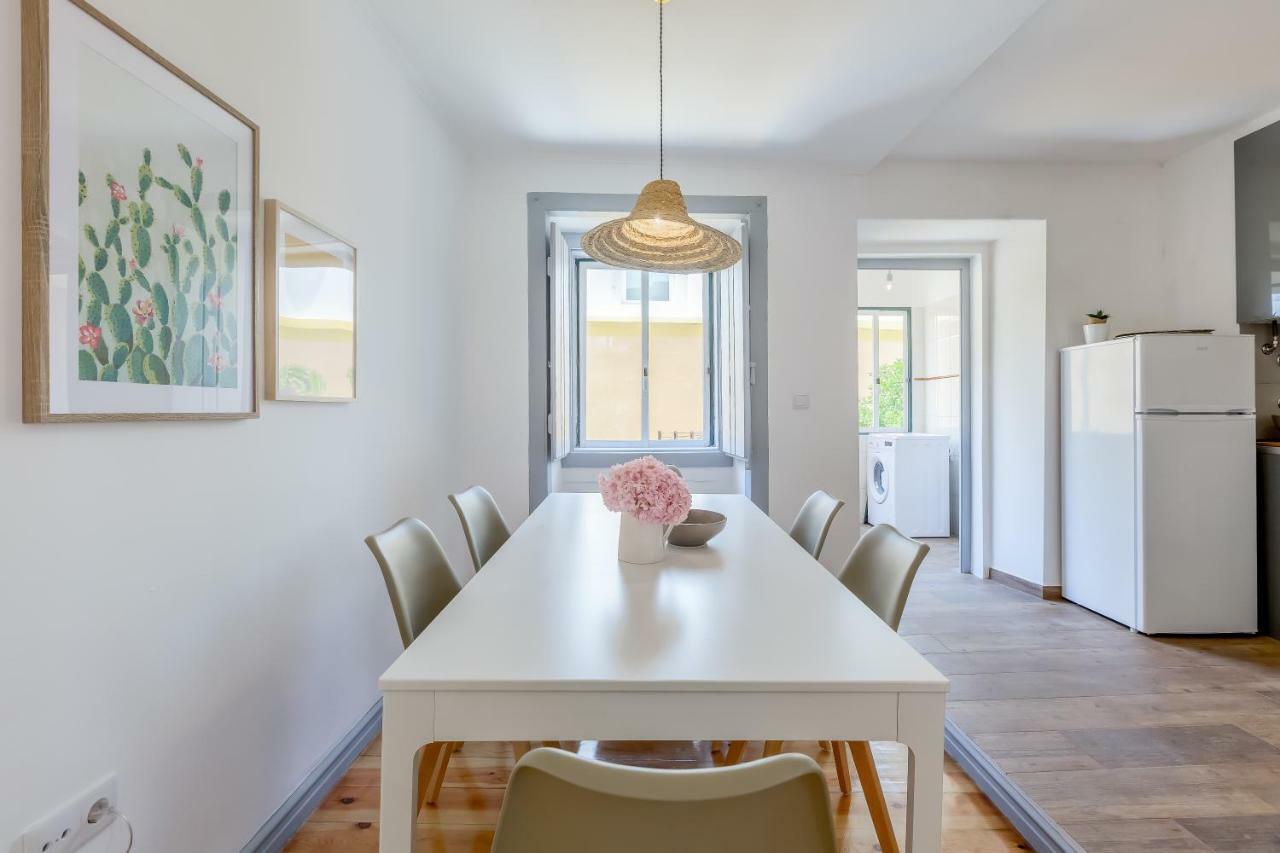 Alfama, Bright And Spacious With Private Terrace, By Timecooler Lisbon Bagian luar foto