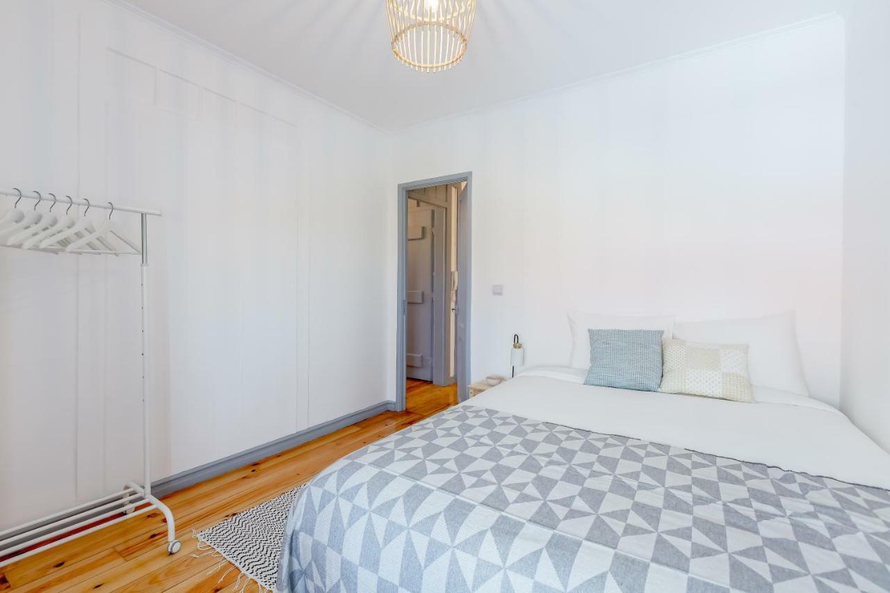 Alfama, Bright And Spacious With Private Terrace, By Timecooler Lisbon Bagian luar foto